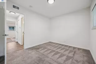 8110 Arroyo Dr, Pleasanton, CA 94588 - Photo 25