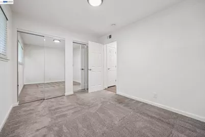 8110 Arroyo Dr, Pleasanton, CA 94588 - Photo 27