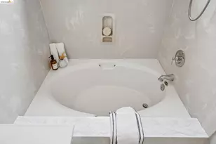 25 Farallon Ct, Richmond, CA 94804 - Photo 33