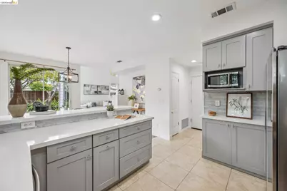 25 Farallon Ct, Richmond, CA 94804 - Photo 21