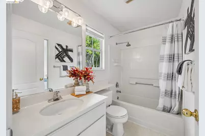 25 Farallon Ct, Richmond, CA 94804 - Photo 41