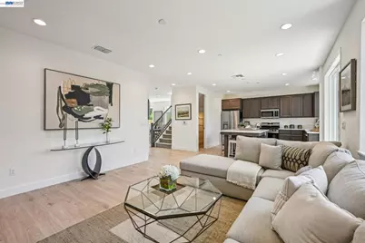 125 Creek View Cir, Fairfield, CA 94533 - Photo 17