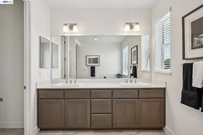 125 Creek View Cir, Fairfield, CA 94533 - Photo 47