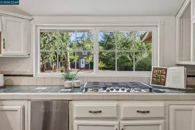 3386 Cowell Rd, Concord, CA 94518 - Photo 35