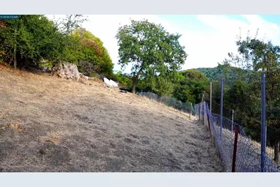 2531 Moraga Dr, Pinole, CA 94564 - Photo 25