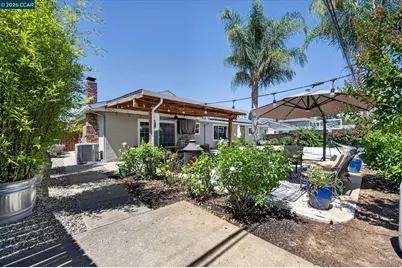 1560 American Beauty Dr, Concord, CA 94521 - Photo 23