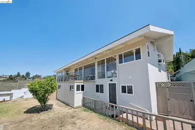 7425 Hillmont Drive, Oakland, CA 94605 - Photo 41