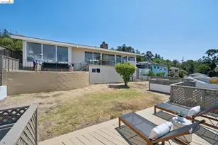 7425 Hillmont Dr, Oakland, CA 94605 - Photo 37