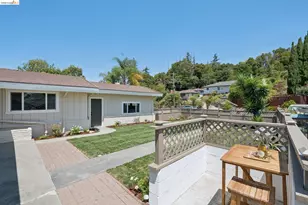 7425 Hillmont Dr, Oakland, CA 94605 - Photo 5