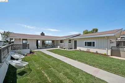 7425 Hillmont Drive, Oakland, CA 94605 - Photo 3
