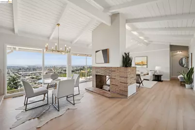 7425 Hillmont Drive, Oakland, CA 94605 - Photo 9