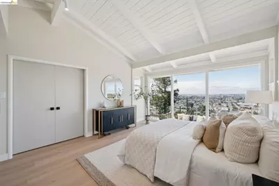 7425 Hillmont Drive, Oakland, CA 94605 - Photo 23