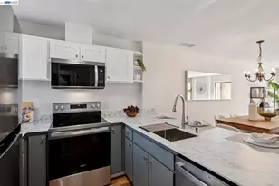 1129 Island Dr, Alameda, CA 94502 - Photo 3