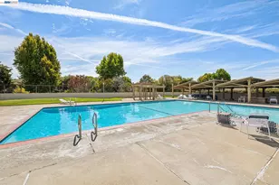 1129 Island Dr, Alameda, CA 94502 - Photo 41