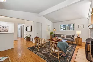 7218 Homewood Dr, Oakland, CA 94611 - Photo 17