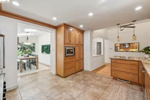 7218 Homewood Dr, Oakland, CA 94611 - Photo 27