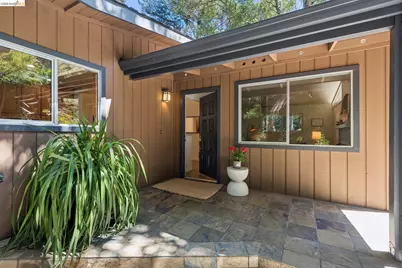 7218 Homewood Dr, Oakland, CA 94611 - Photo 9