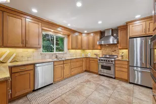 7218 Homewood Dr, Oakland, CA 94611 - Photo 23