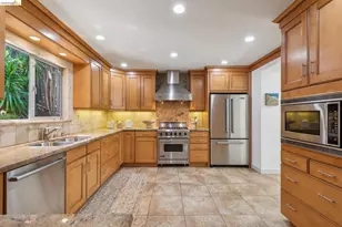 7218 Homewood Dr, Oakland, CA 94611 - Photo 23