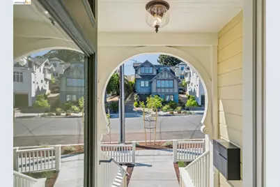 4440 Howe St, Oakland, CA 94611 - Photo 5