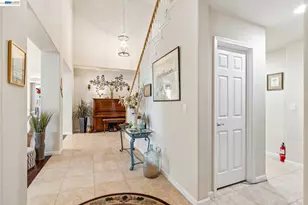 1021 Saunders Ct, Galt, CA 95632 - Photo 5