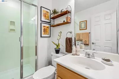1021 Saunders Ct, Galt, CA 95632 - Photo 19