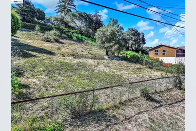 3150 Courtland, Oakland, CA 94619 - Photo 9