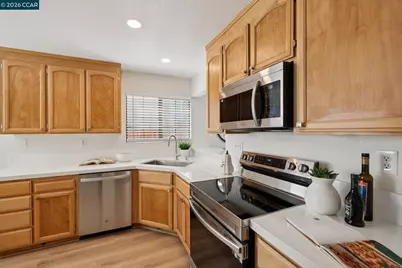 4966 Bayleaf Ct, Martinez, CA 94553 - Photo 9