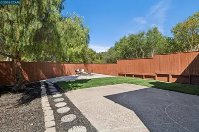 4966 Bayleaf Ct, Martinez, CA 94553 - Photo 37