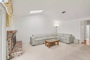127 Catalpa Ct, Hercules, CA 94547 - Photo 3