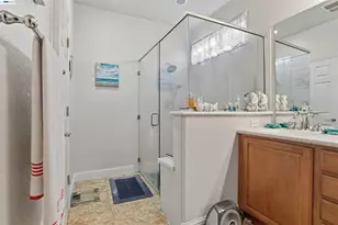 2336 Shadow Berry Dr, Manteca, CA 95336 - Photo 9