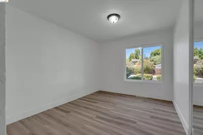 304 Huntington Dr, Antioch, CA 94509 - Photo 9
