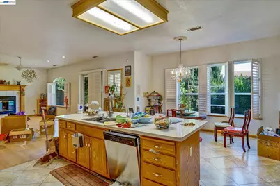 2257 Octavia Court, Tracy, CA 95377 - Photo 11