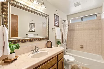 4841 Spinnaker Way, Discovery Bay, CA 94505 - Photo 17