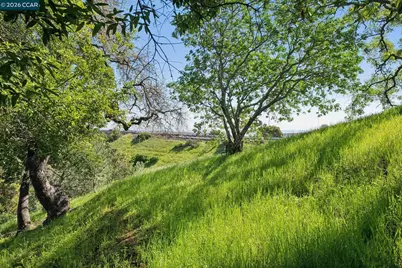 66 Bridge Rd, Novato, CA 94945 - Photo 37