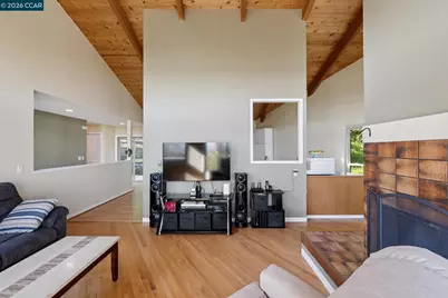 66 Bridge Rd, Novato, CA 94945 - Photo 17