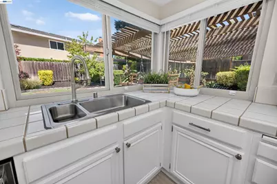 2534 Marsh Dr, San Ramon, CA 94583 - Photo 17