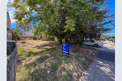 268 17th St, Pittsburg, CA 94565 - Photo 1