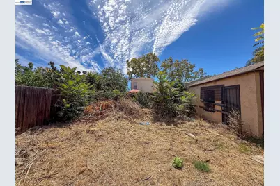 268 17th St, Pittsburg, CA 94565 - Photo 11