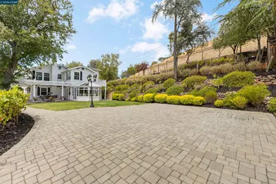 950 Country Lane, Walnut Creek, CA 94596 - Photo 7