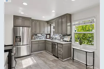 15040 Costela St, San Leandro, CA 94579 - Photo 9