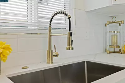 5441-5445 Bancroft, Oakland, CA 94601 - Photo 15