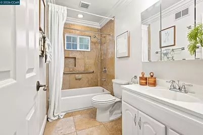 1624 Lynwood Dr, Concord, CA 94521 - Photo 23
