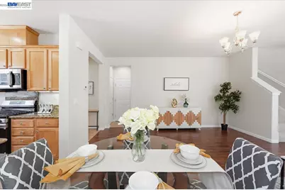 9424 Dunbar Dr, Oakland, CA 94603 - Photo 11