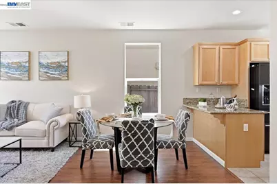 9424 Dunbar Dr, Oakland, CA 94603 - Photo 23