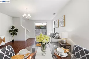 9424 Dunbar Dr, Oakland, CA 94603 - Photo 13