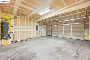 9424 Dunbar Dr, Oakland, CA 94603 - Photo 69