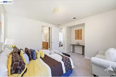 9424 Dunbar Dr, Oakland, CA 94603 - Photo 37