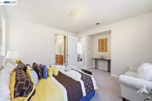 9424 Dunbar Dr, Oakland, CA 94603 - Photo 37