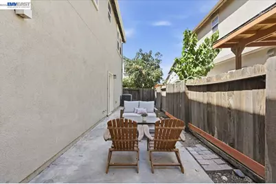9424 Dunbar Dr, Oakland, CA 94603 - Photo 73